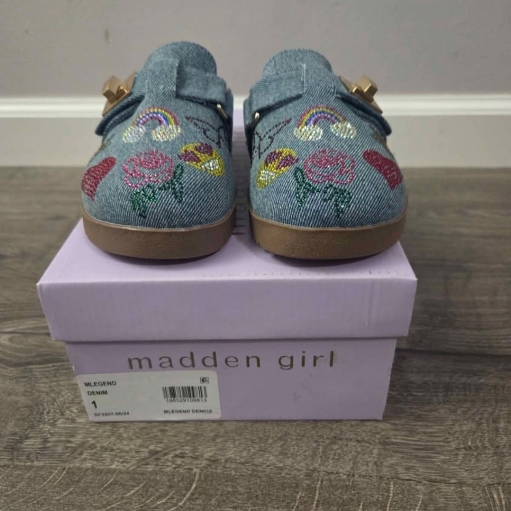 Madden Girl Denim Embroidered Floral Slip On Clogs Size 1 NEW